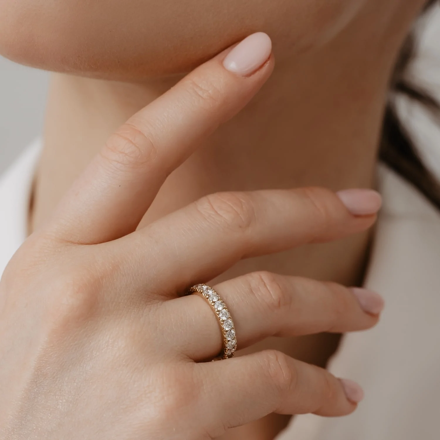 Złoty pierścionek obrączka z diamentami, żółte złoto Złoty pierścionek obrączka z diamentami, żółte złoto