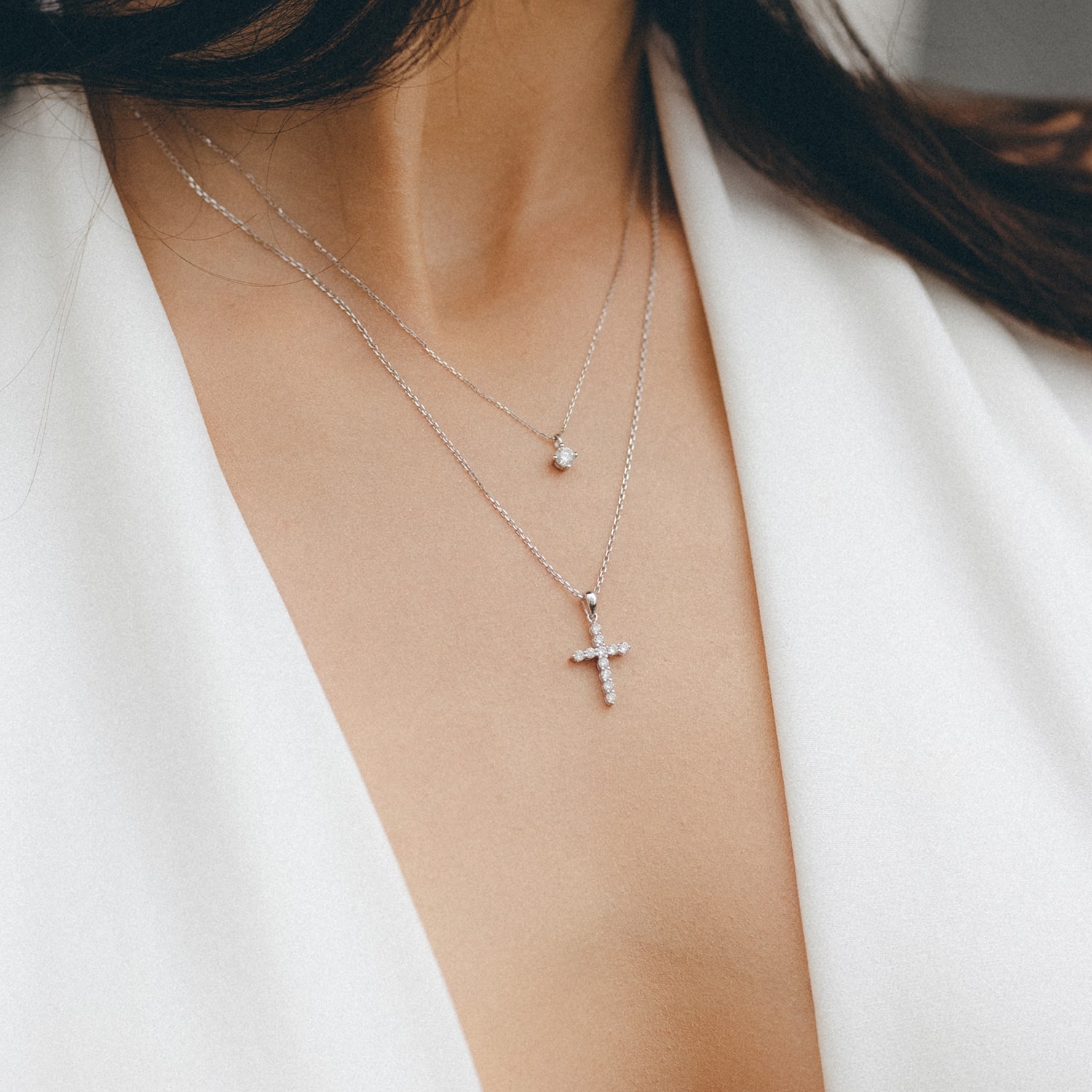 Naszyjnik złoty z diamentem 0,16ct, białe złoto Naszyjnik złoty z diamentem 0,16ct, białe złoto