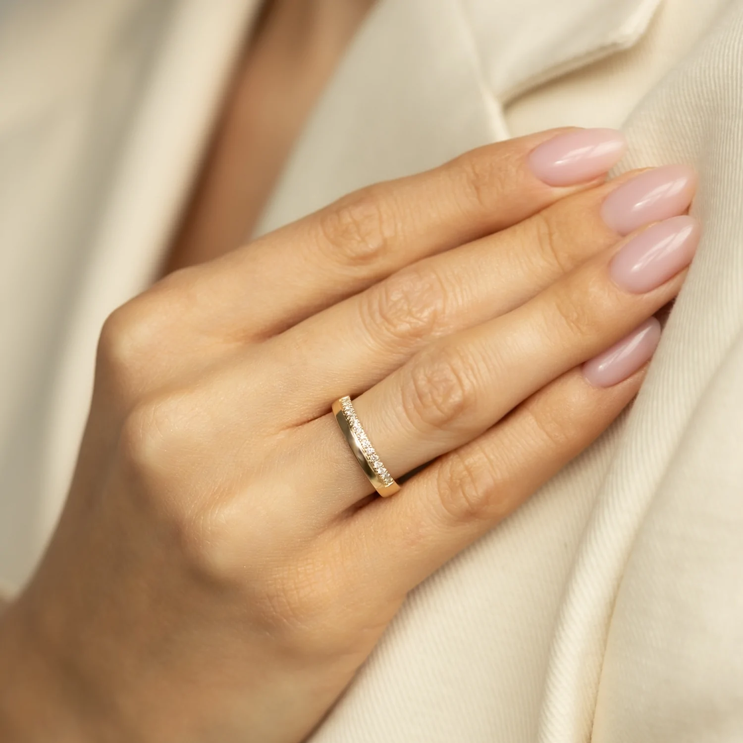 Obrączki ślubne 3,6 mm i 4 mm, białe złoto, diamenty Obrączki ślubne 3,6 mm i 4 mm, białe złoto, diamenty