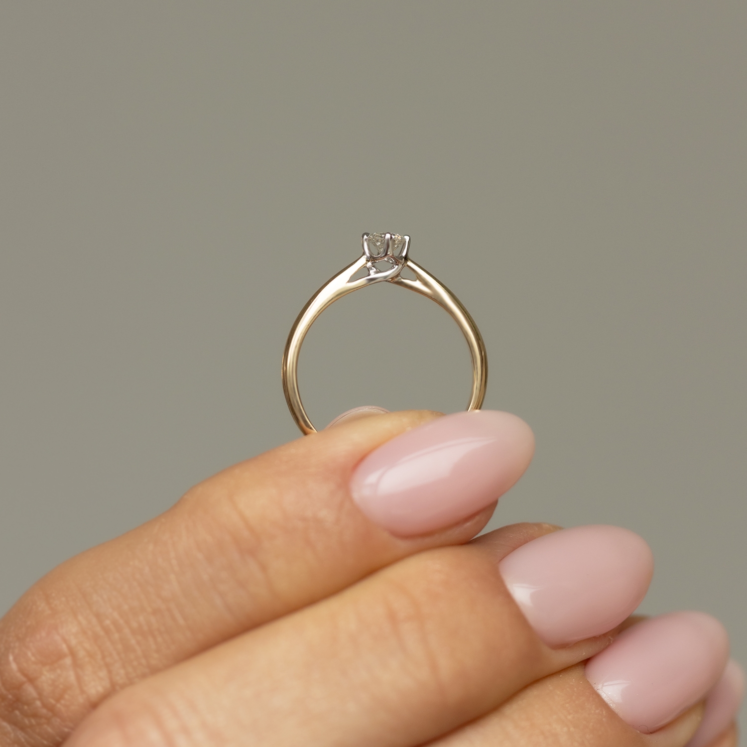 Pierścionek zaręczynowy z diamentem 0,25ct, dwukolorowe złoto Pierścionek zaręczynowy z diamentem 0,25ct, dwukolorowe złoto