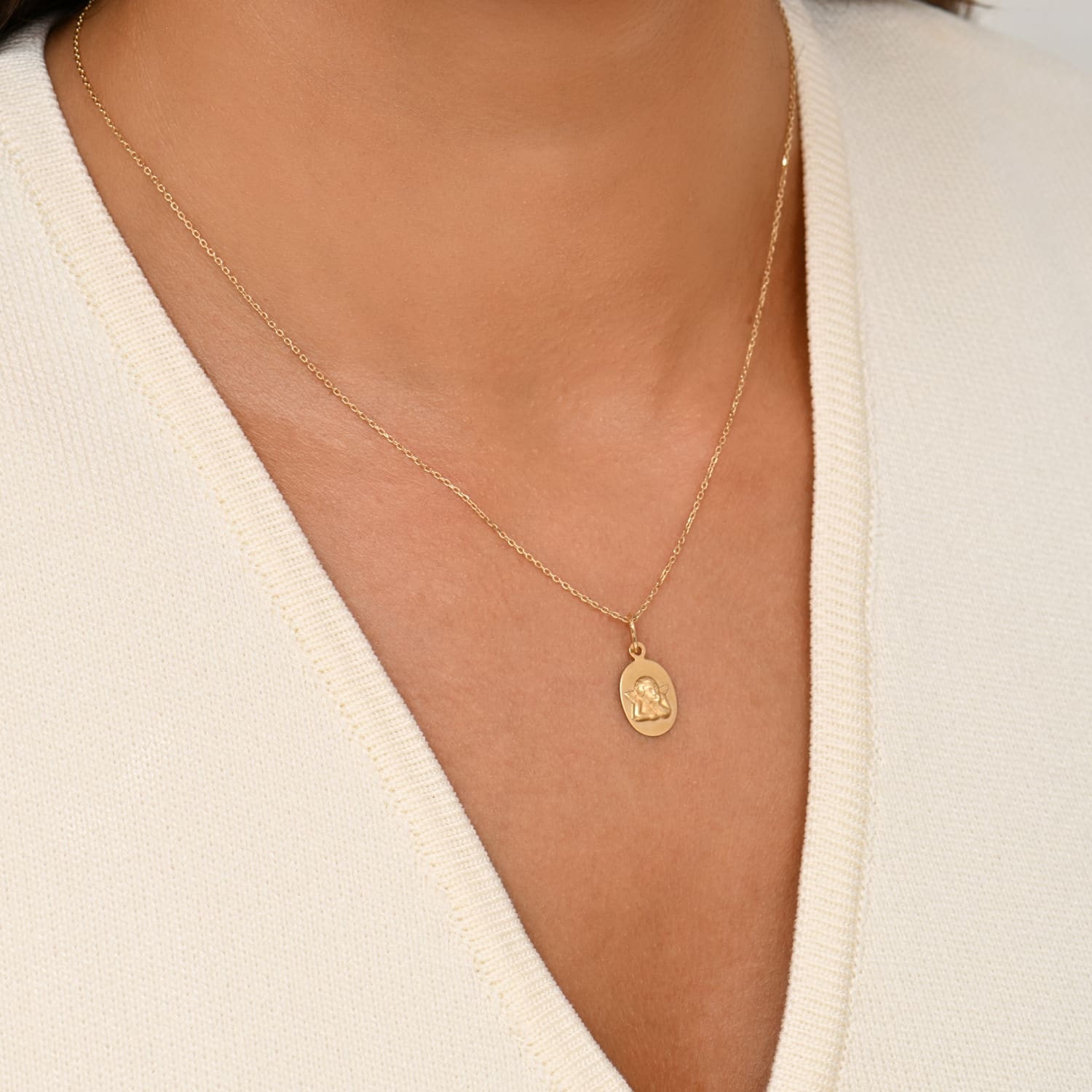 Zawieszka złota aniołek, medalik, żółte złoto Zawieszka złota aniołek, medalik, żółte złoto