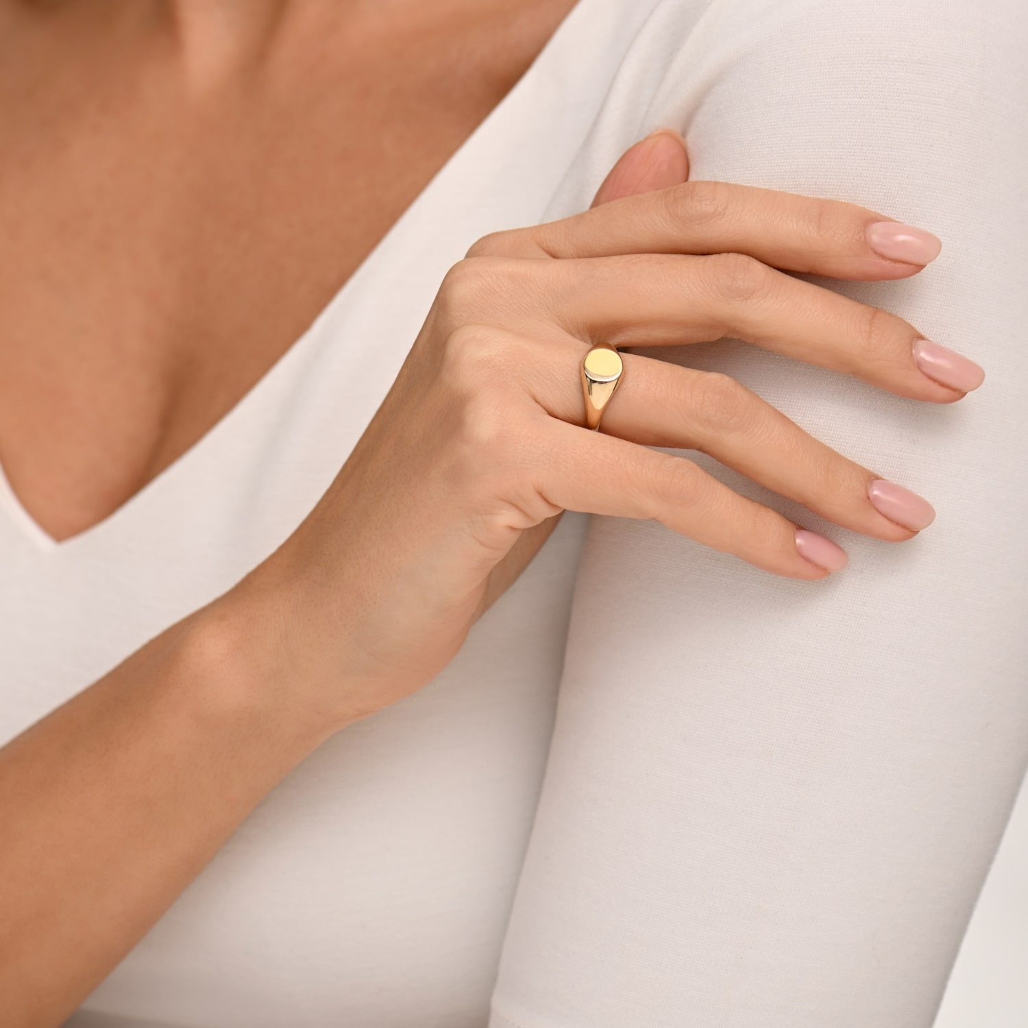 Złoty pierścionek sygnet, żółte złoto Złoty pierścionek sygnet, żółte złoto