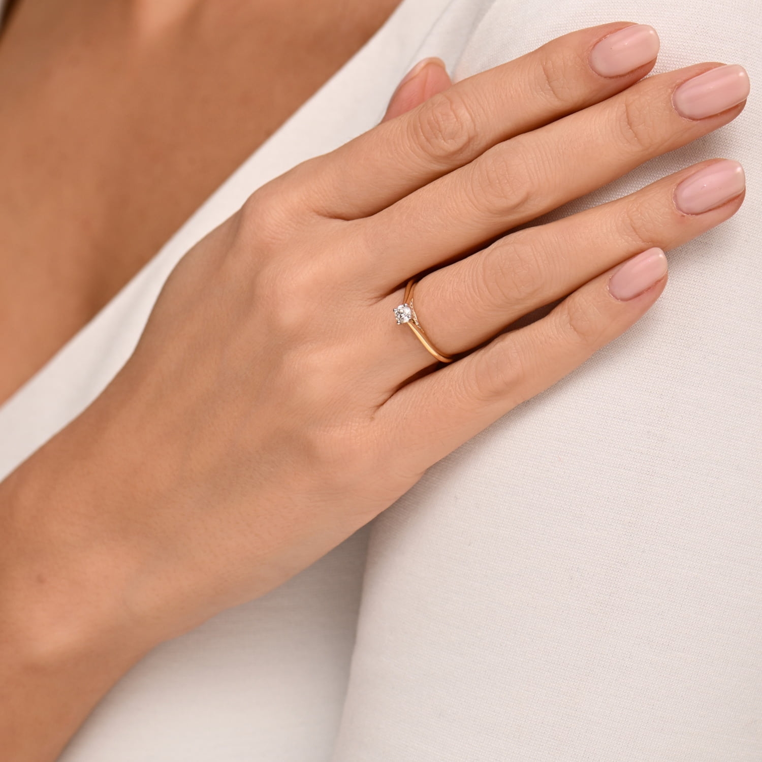 Pierścionek z diamentami 0,23ct, dwukolorowe złoto Pierścionek z diamentami 0,23ct, dwukolorowe złoto