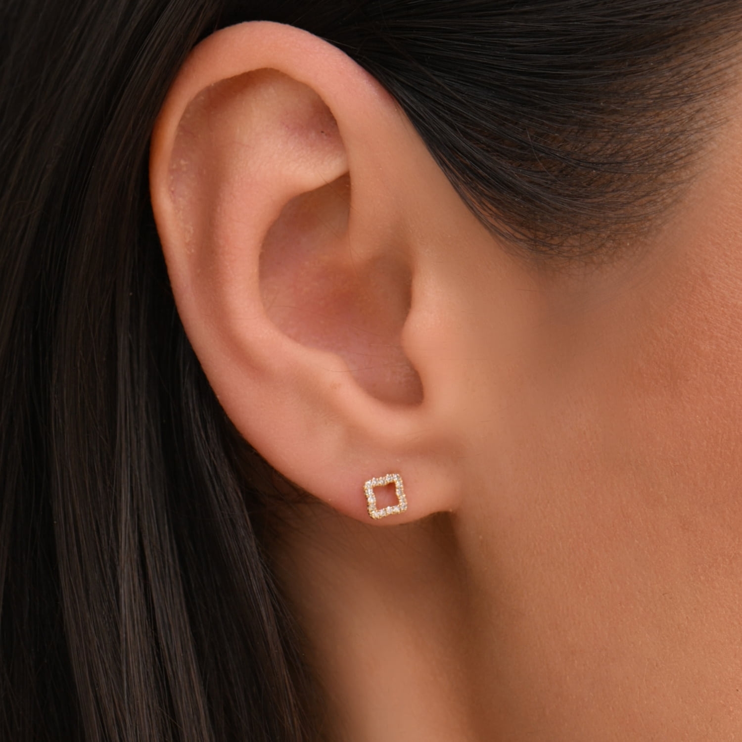 Kolczyki z diamentami 0,08ct, złoto żółte Kolczyki z diamentami 0,08ct, złoto żółte