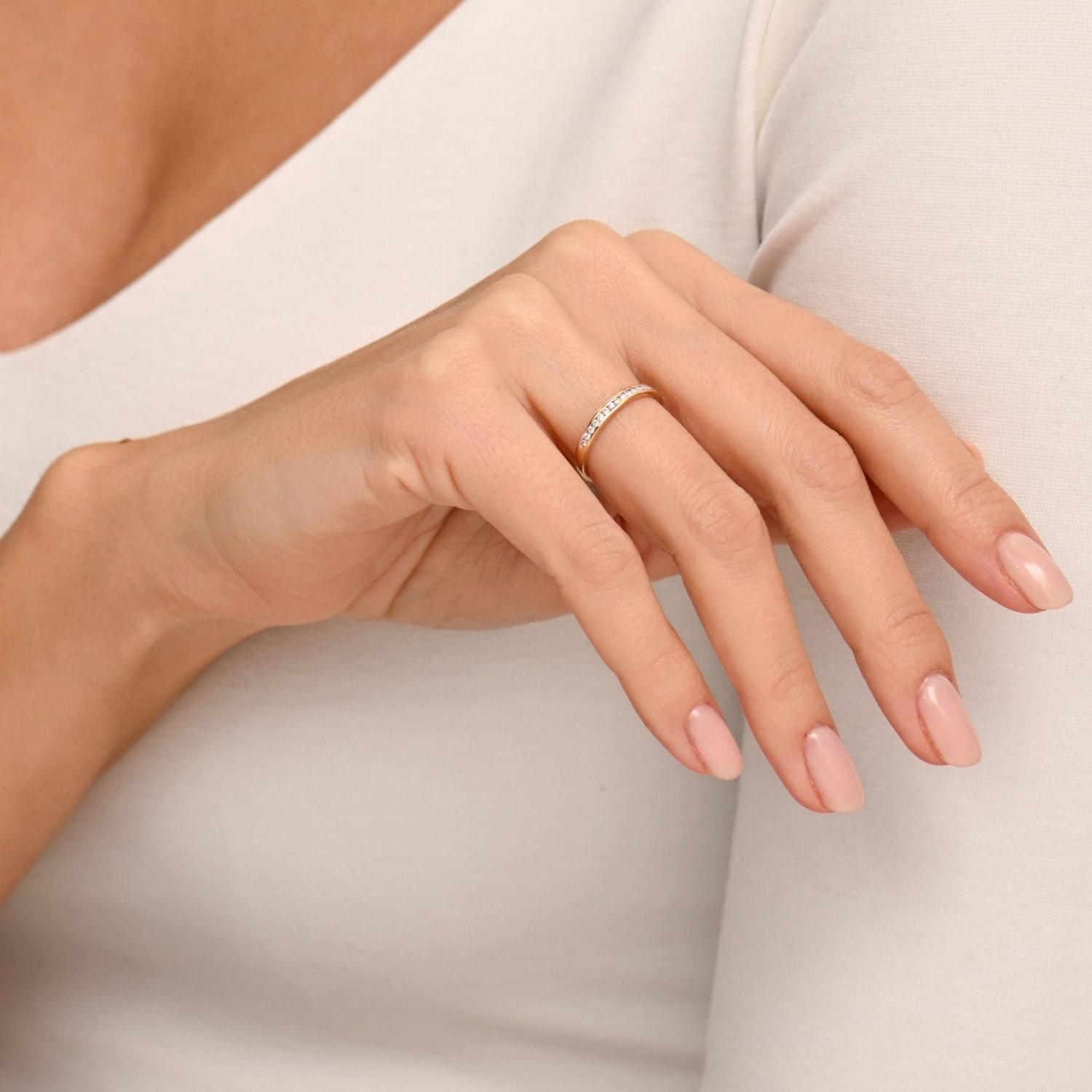 Obrączka damska 2,4 mm, żółte złoto, diamenty Obrączka damska 2,4 mm, żółte złoto, diamenty