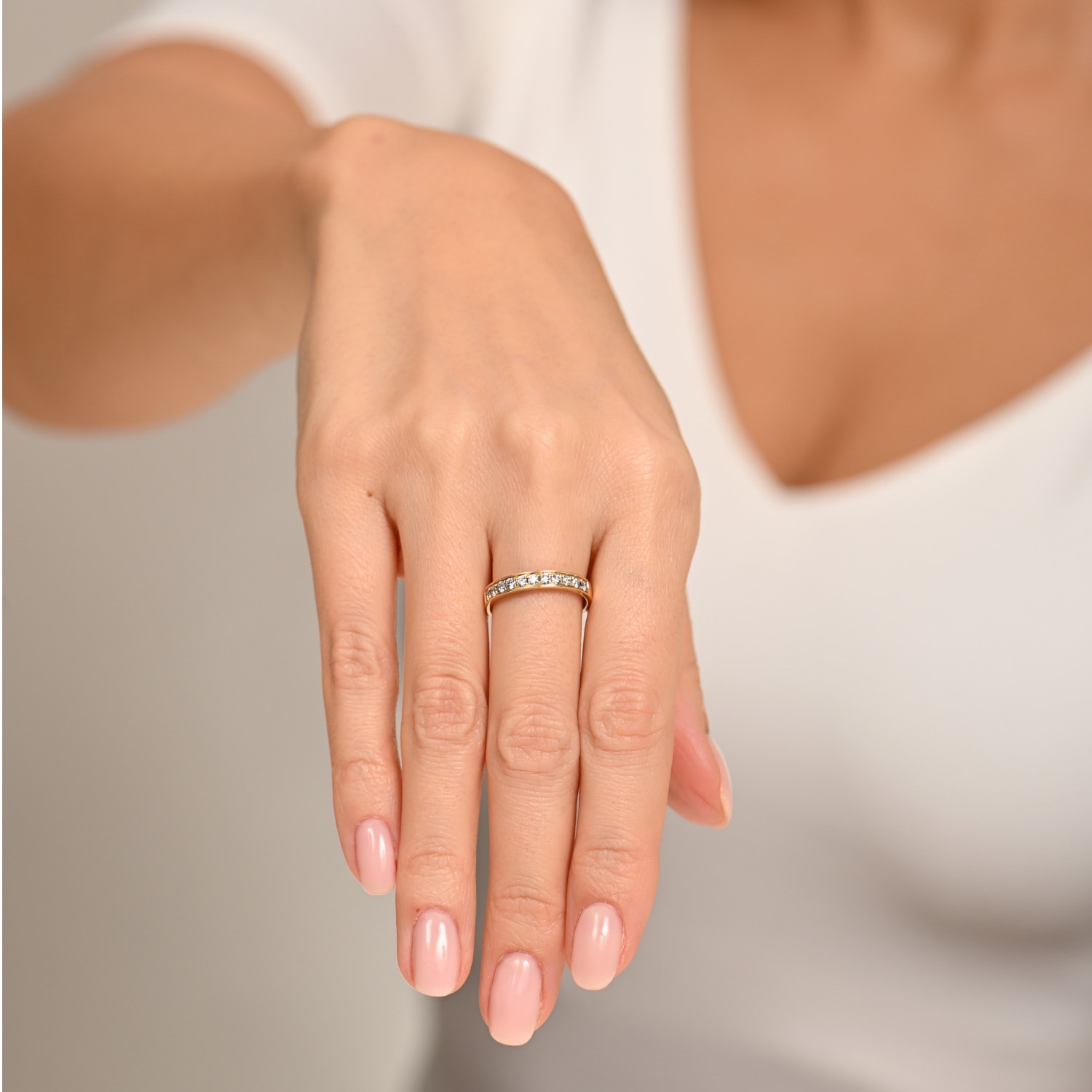 Obrączki ślubne, białe złoto, diamenty, 2,85 mm i 4 mm Obrączki ślubne, białe złoto, diamenty, 2,85 mm i 4 mm