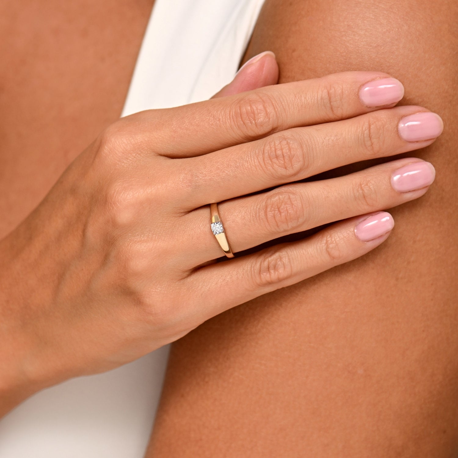 Złoty pierścionek z diamentem 0,05ct, złoto białe Złoty pierścionek z diamentem 0,05ct, złoto białe