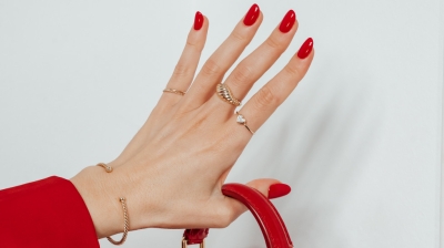 Ranking biżuterii na Dzień Kobiet 2026. TOP 5 prezentów, które skradną jej serce